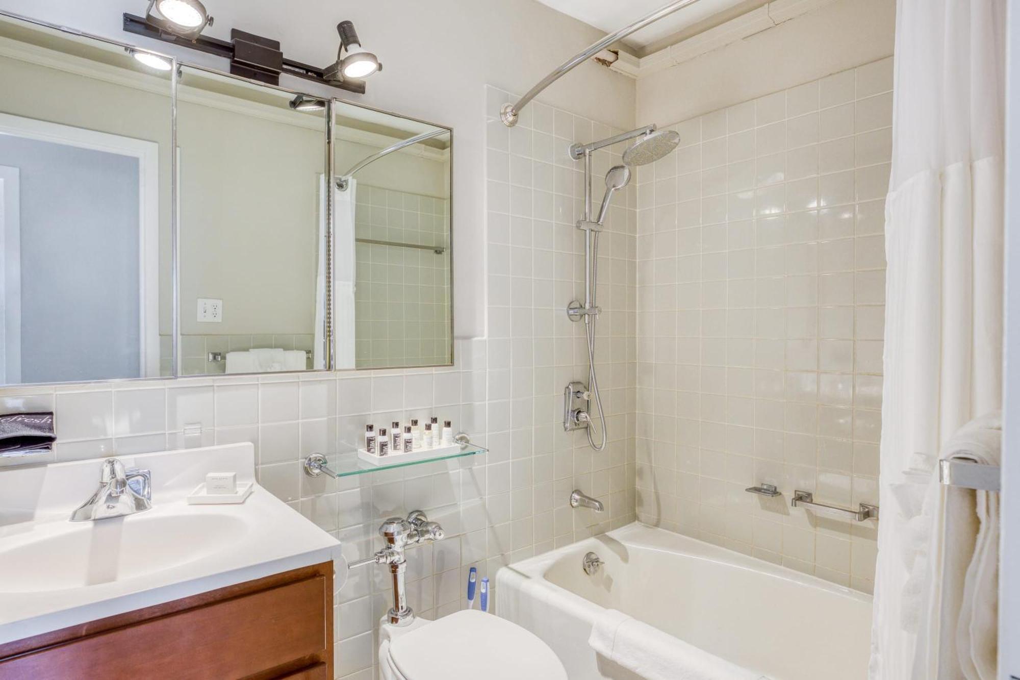 Cozysuites 800 Tower 2Br With Gym! 28 لويفيل المظهر الخارجي الصورة